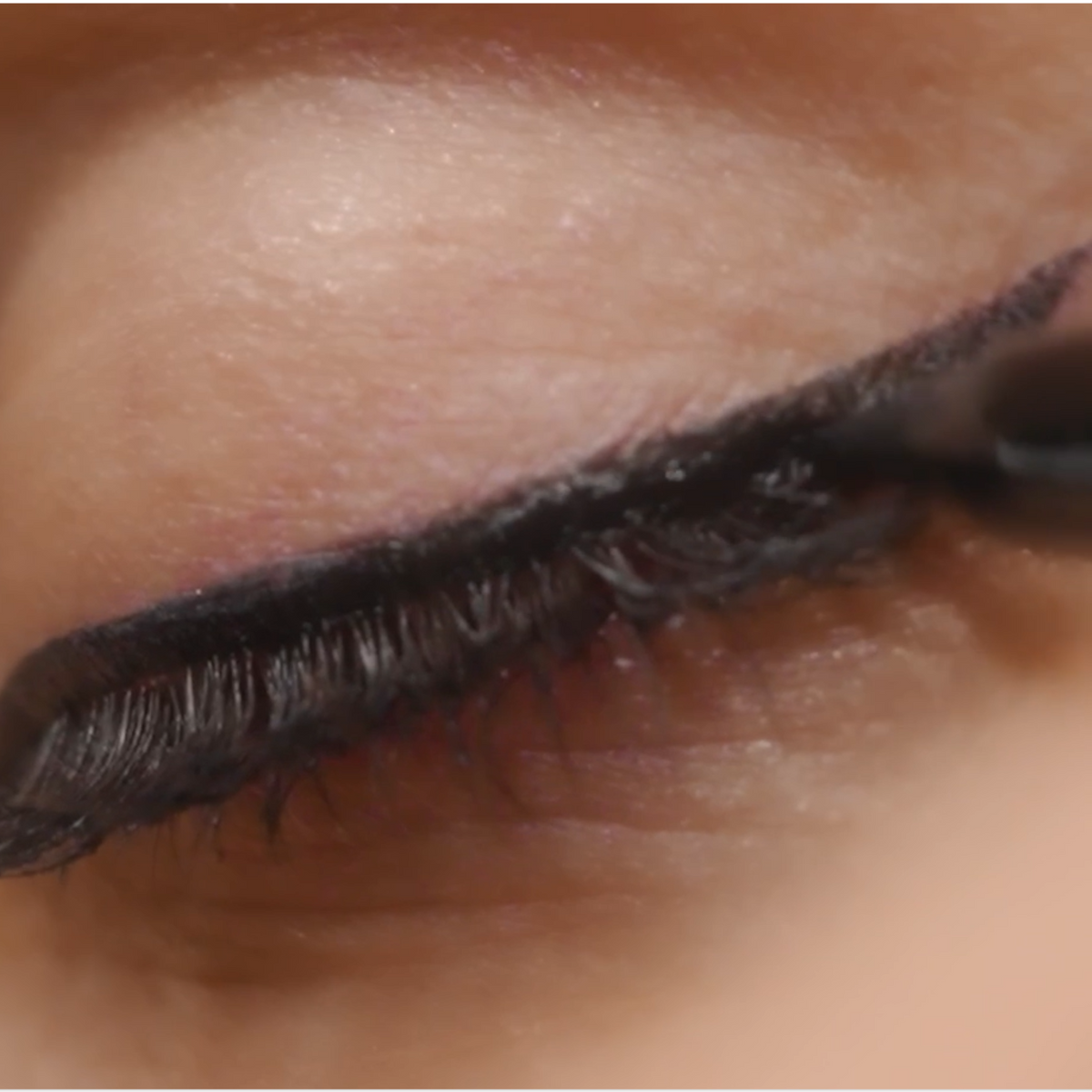 Liquid Eyeliner Video