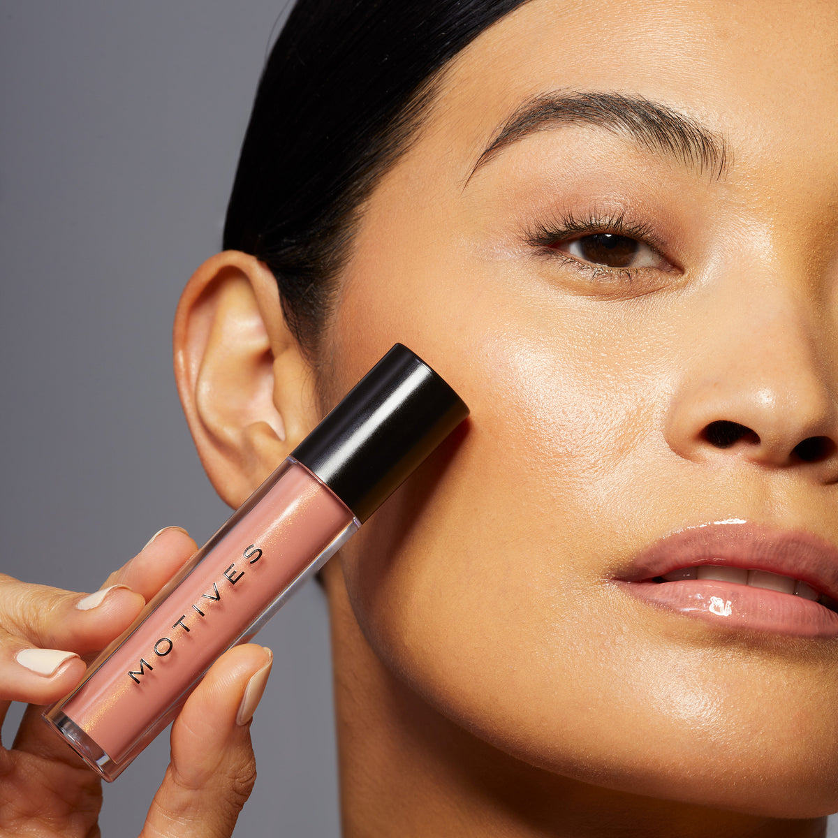 MOTIVES GLOSS SORBET Model