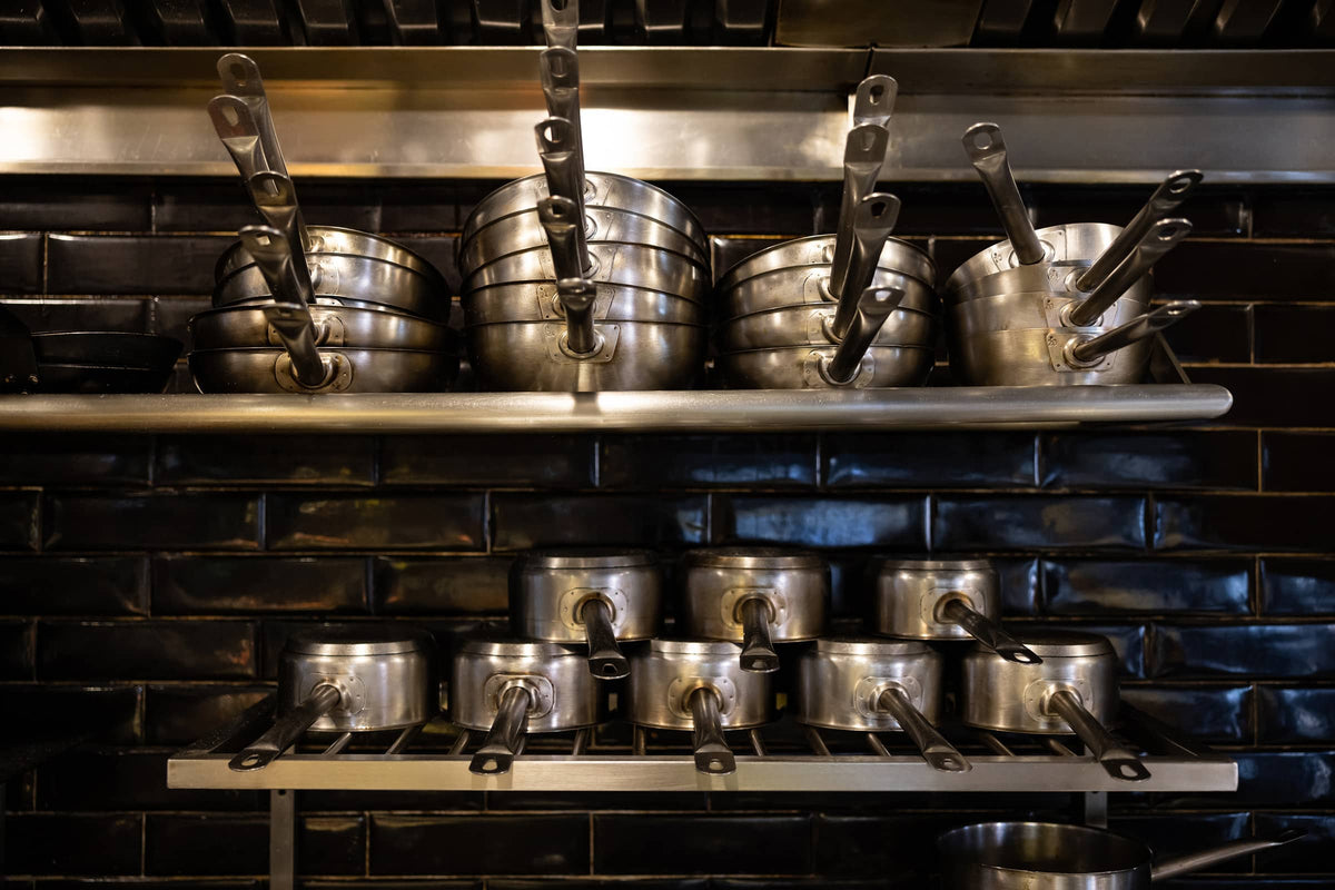 image of a commercial kitchen